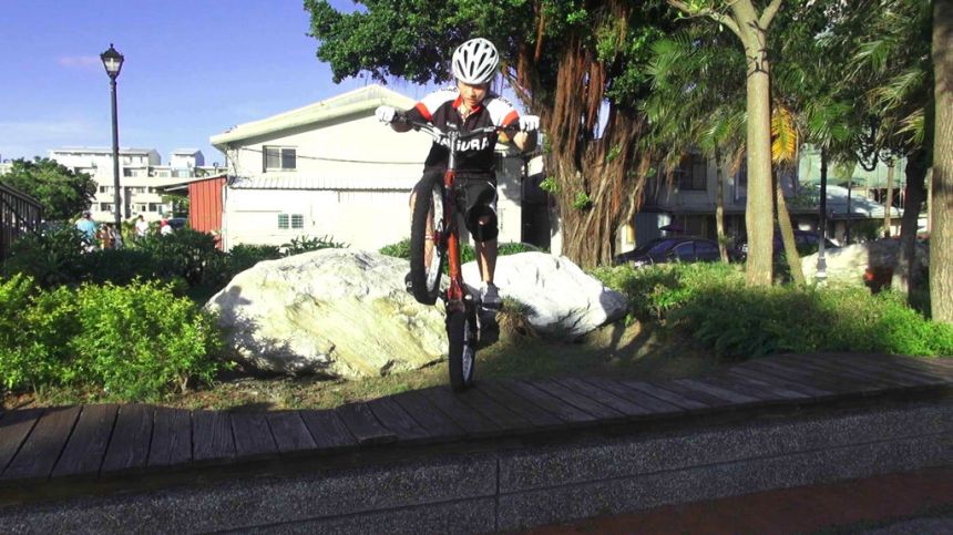 http://biketrial.tw/images/forum/2012/8.jpg