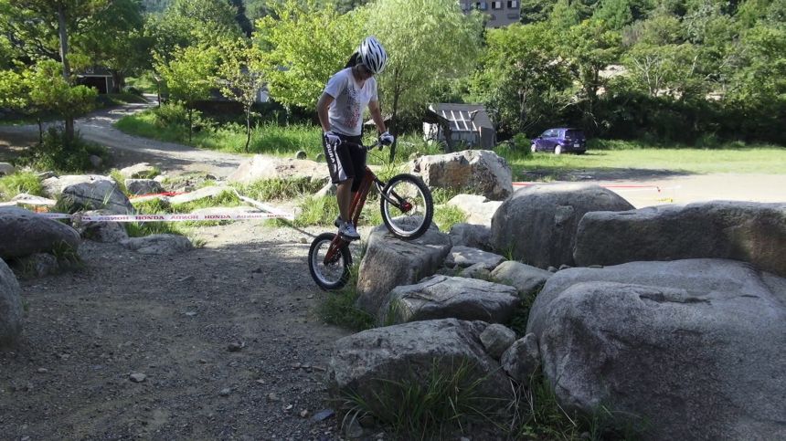 http://biketrial.tw/images/forum/2012/dsc00399.jpg