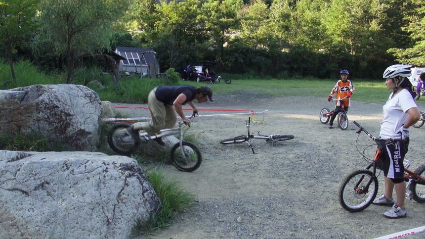 http://biketrial.tw/images/forum/2012/dsc00455.jpg