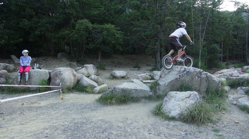 http://biketrial.tw/images/forum/2012/dsc00419.jpg